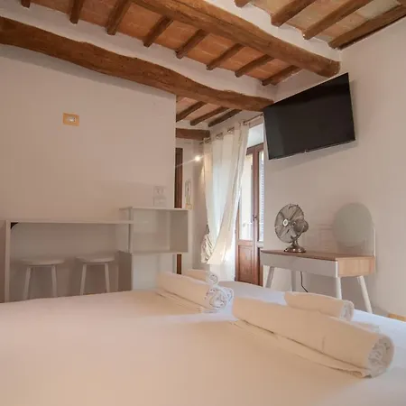 Umbrian Concierge - La Casa Dei Pellari * Perugia